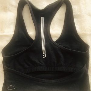 🖤PELOTON NWOT M beyond yoga bra 🖤